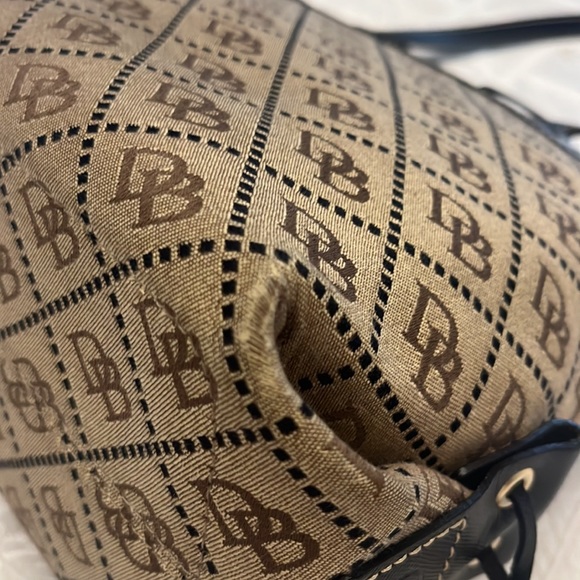 EUC Dooney & Bourke canvas tan & brown tote. - Picture 11 of 16